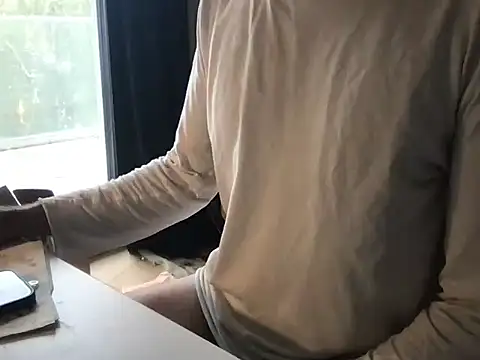 Snapshot of TomTop_11 chatting on October 2025 07:28:01 AM TomTop 11 online show from October 2025 07:28:01 AM