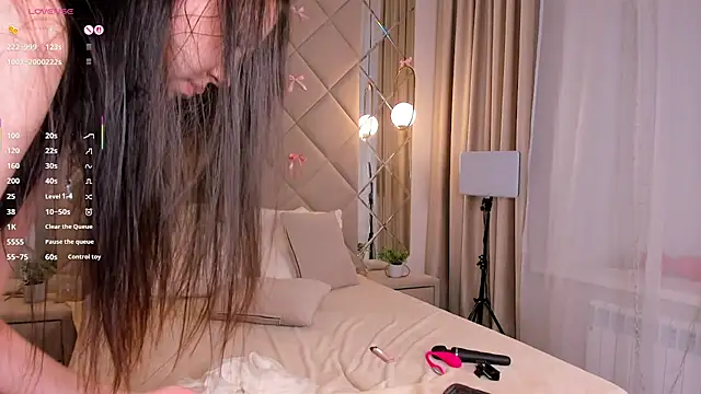 Nelly Kimm online show from March 2026 01:06:02 AM