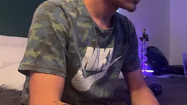 Snapshot of cough2getoff chatting on October 2025 02:45:01 AM cough2getoff online show from October 2025 02:45:01 AM