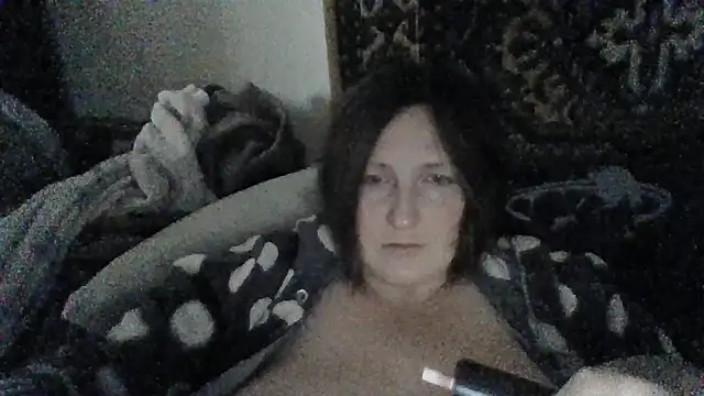 Snapshot of AllaSowinskaya chatting on November 2025 08:14:02 AM AllaSowinskaya online show from November 2025 08:14:02 AM