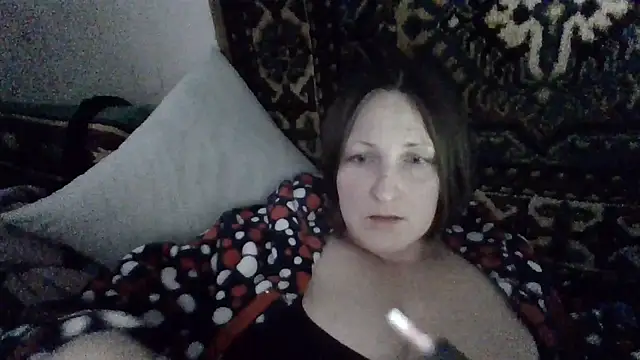 Snapshot of AllaSowinskaya chatting on December 2025 11:08:02 AM AllaSowinskaya online show from December 2025 11:08:02 AM