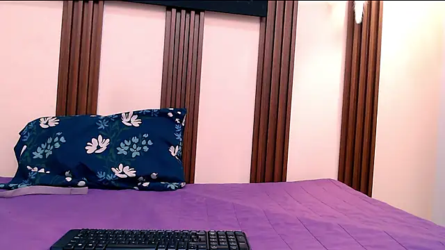 kimberly18cute online show from January 2026 12:48:02 AM