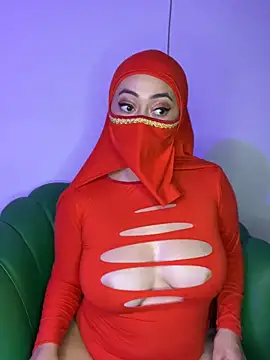 Aisha Malek online show from October 2025 08:00:02 PM