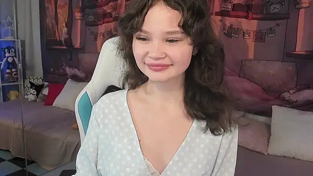 Snapshot of EmilyChaves chatting on November 2025 04:47:01 PM EmilyChaves online show from November 2025 04:47:01 PM