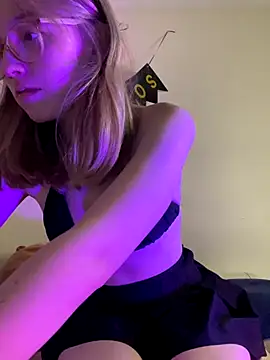 Snapshot of ReenKitty chatting on September 2025 04:58:01 AM ReenKitty online show from September 2025 04:58:01 AM