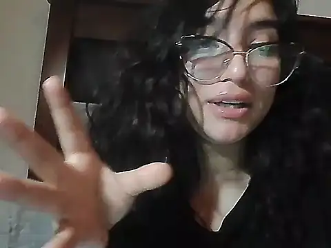 Snapshot of creepyh0e_ chatting on June 2026 02:53:01 AM creepyh0e online show from June 2026 02:53:01 AM