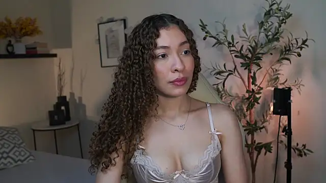 isabella-garcia- online show from July 2026 01:51:01 AM