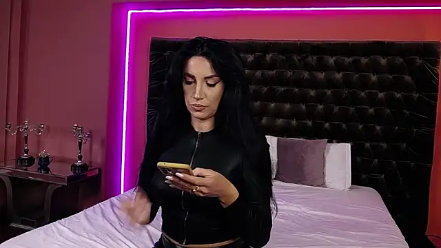 StephanyMillan online show from September 2025 05:20:02 AM