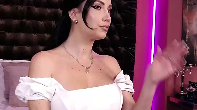 StephanyMillan online show from December 2025 05:57:02 AM