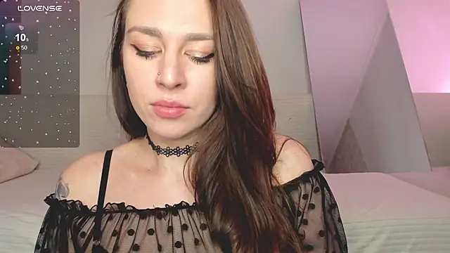 Lil Foxy9 online show from November 2025 10:26:01 AM