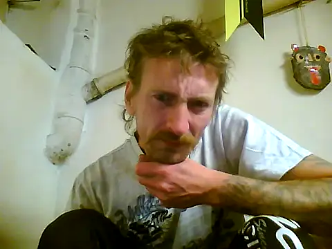 Snapshot of KokosMartin chatting on September 2025 07:37:02 PM KokosMartin online show from September 2025 07:37:02 PM