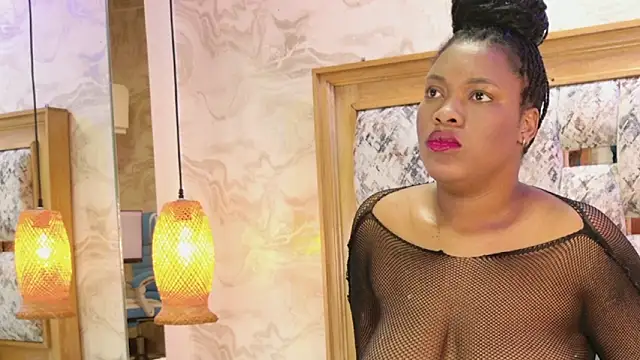 ZOLEY WATSON online show from September 2025 03:00:02 AM