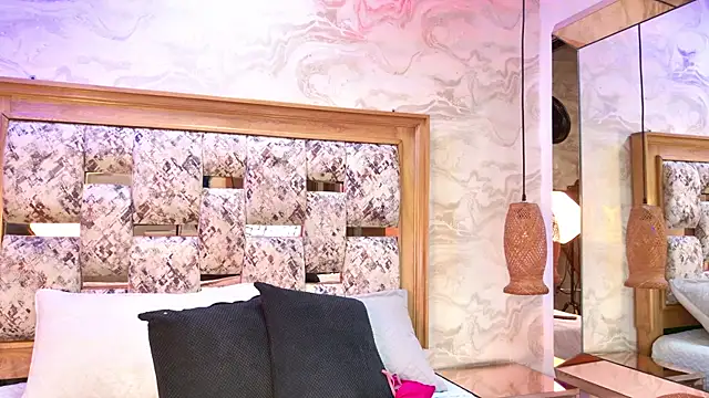 ZOLEY WATSON online show from February 2026 03:06:01 AM