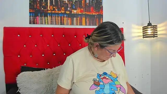 carolinacrus01 online show from February 2026 03:20:01 PM