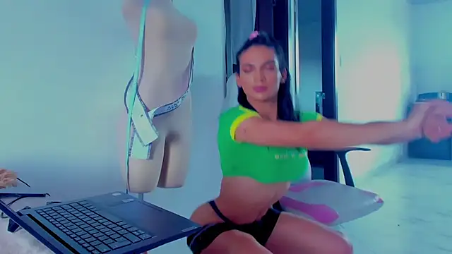 ISA BELLA VZL online show from April 2026 07:58:02 PM