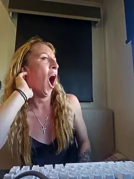 Snapshot of bmorganne420 chatting on December 2025 09:54:02 PM bmorganne420 online show from December 2025 09:54:02 PM