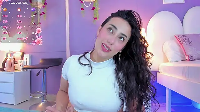 my aleja  online show from October 2025 01:23:02 PM