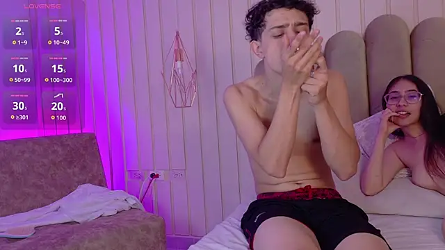 juliie star online show from April 2026 11:35:02 PM