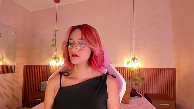 Snapshot of daphne_courtis chatting on April 2026 03:09:02 AM daphne courtis online show from April 2026 03:09:02 AM