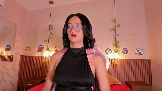 Snapshot of daphne_courtis chatting on July 2026 03:13:01 AM daphne courtis online show from July 2026 03:13:01 AM