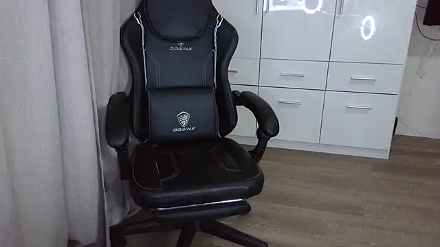 Snapshot of Milo9210 chatting on October 2025 10:20:02 PM Milo9210 online show from October 2025 10:20:02 PM