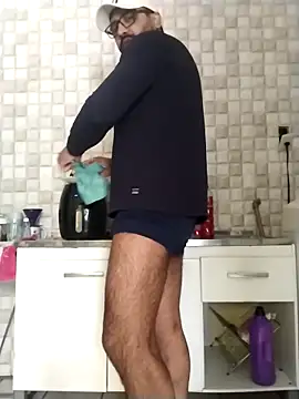 lsklsandro online show from September 2025 04:40:02 PM