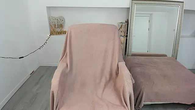 Arya Lexy online show from September 2025 06:30:02 PM