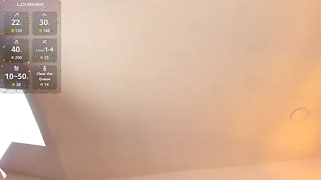 Hanna Cornee  online show from October 2025 01:33:02 PM