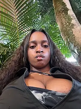 Snapshot of darle_volant chatting on April 2026 10:38:01 PM darle volant online show from April 2026 10:38:01 PM