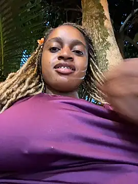 Snapshot of darle_volant chatting on May 2026 11:12:01 PM darle volant online show from May 2026 11:12:01 PM