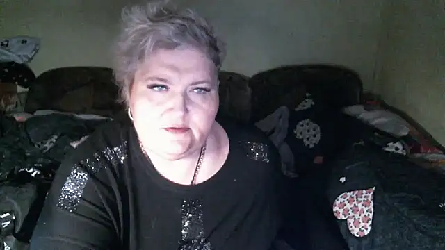 Snapshot of Lana555 chatting on November 2025 10:04:02 PM Lana555 online show from November 2025 10:04:02 PM