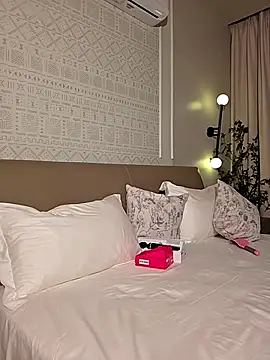 Lexiluv1 online show from December 2025 11:12:01 PM