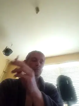 Snapshot of piercingpik chatting on April 2026 12:11:02 PM piercingpik online show from April 2026 12:11:02 PM