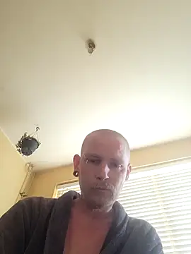 Snapshot of piercingpik chatting on June 2026 01:28:02 PM piercingpik online show from June 2026 01:28:02 PM