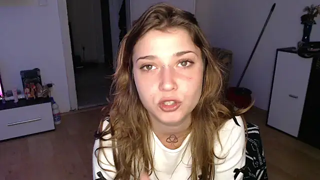 Aliens4twenty online show from October 2025 06:54:01 AM