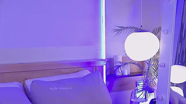 Snapshot of MiaEuphoria_ chatting on February 2026 04:20:01 AM MiaEuphoria online show from February 2026 04:20:01 AM