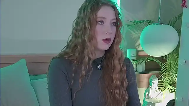 Snapshot of MiaEuphoria_ chatting on February 2026 04:19:01 AM MiaEuphoria online show from February 2026 04:19:01 AM