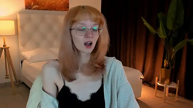MollyJiggles online show from October 2025 08:13:01 AM