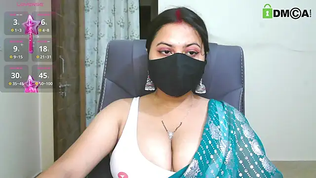 Snapshot of SassyWildCouple chatting on June 2026 05:41:01 PM SassyWildCouple online show from June 2026 05:41:01 PM