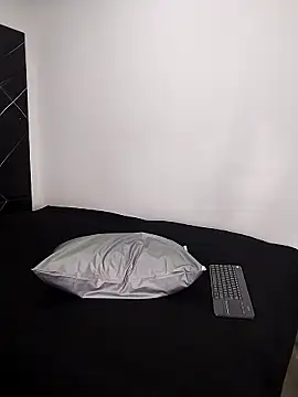 Teffy chell online show from January 2026 01:02:02 PM