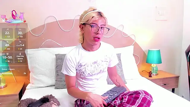 Enrrixxx  online show from November 2025 10:12:01 PM