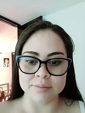 LolaVillalobos online show from April 2026 12:08:02 PM