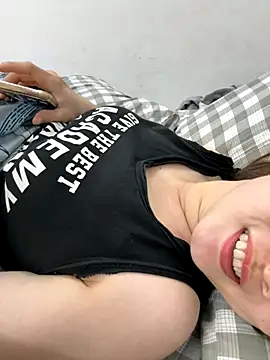 Snapshot of PhuongNhi21 chatting on October 2025 01:35:02 PM PhuongNhi21 online show from October 2025 01:35:02 PM