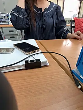 Snapshot of PhuongNhi21 chatting on November 2025 12:31:02 AM PhuongNhi21 online show from November 2025 12:31:02 AM