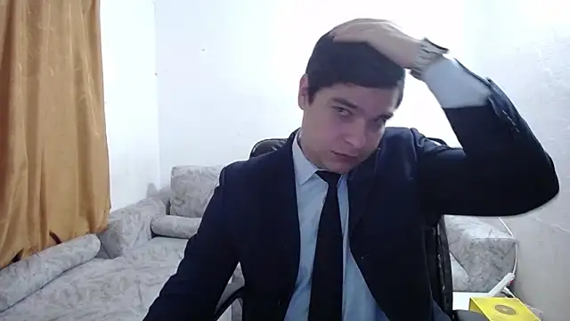 Victor Maitland online show from April 2026 09:01:02 PM