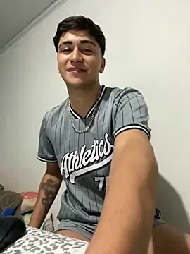 Tavinho067 online show from November 2025 10:41:02 PM