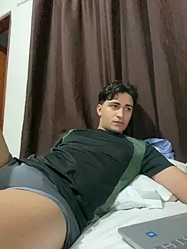 Tavinho067 online show from June 2026 06:18:01 AM