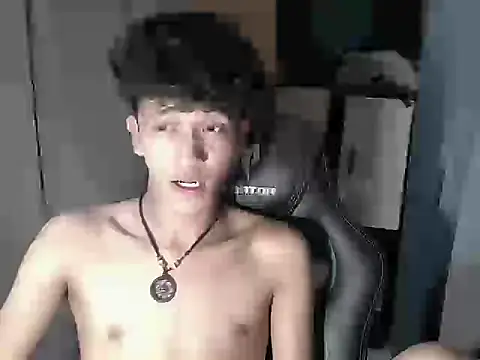 Snapshot of kenbigcockxx chatting on October 2025 06:46:01 AM kenbigcockxx online show from October 2025 06:46:01 AM