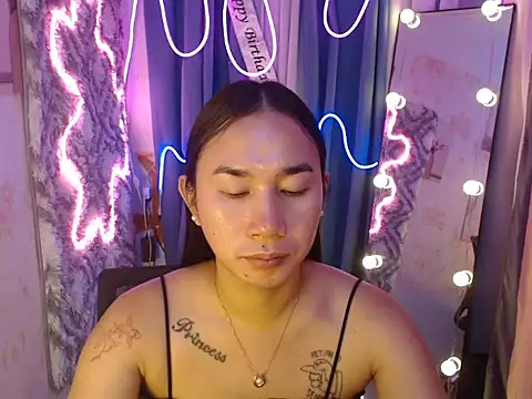 in yourdreamstarxx online show from December 2025 08:18:02 PM