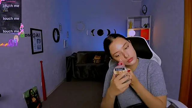 miki-niki online show from September 2025 05:44:01 AM